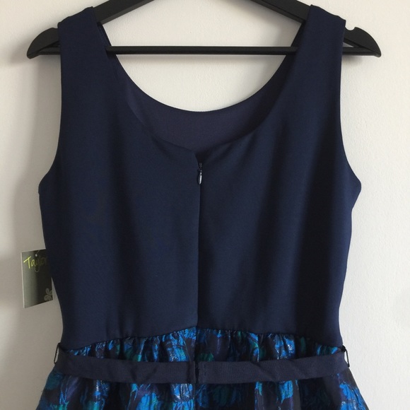 TAYLOR Dress - Picture 5 of 6